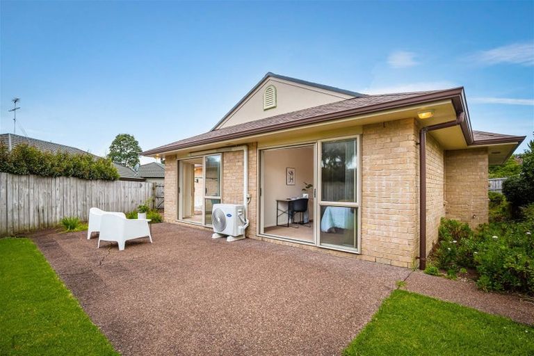 Photo of property in 15 Pyrite Street, Westgate, Auckland, 0614