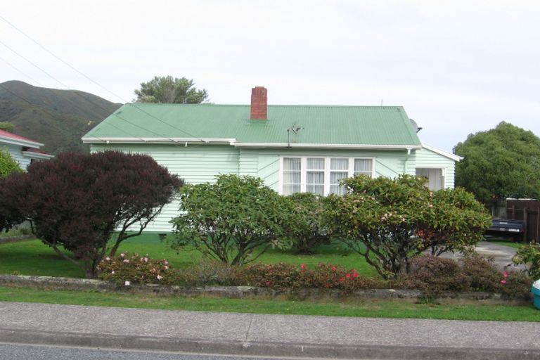 Photo of property in 39 Brasell Street, Fairfield, Lower Hutt, 5011