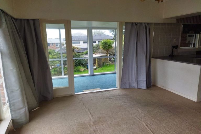 Photo of property in 279 Great North Road, Henderson, Auckland, 0612