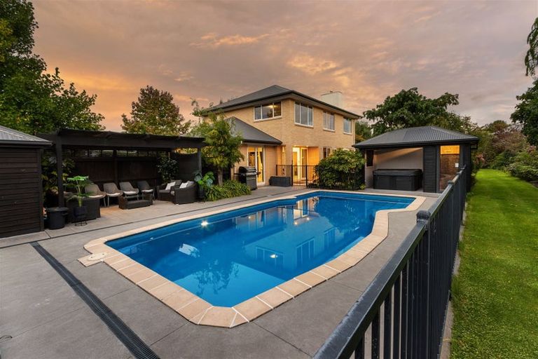 Photo of property in 14 Roderick Alleyn Lane, Papanui, Christchurch, 8052