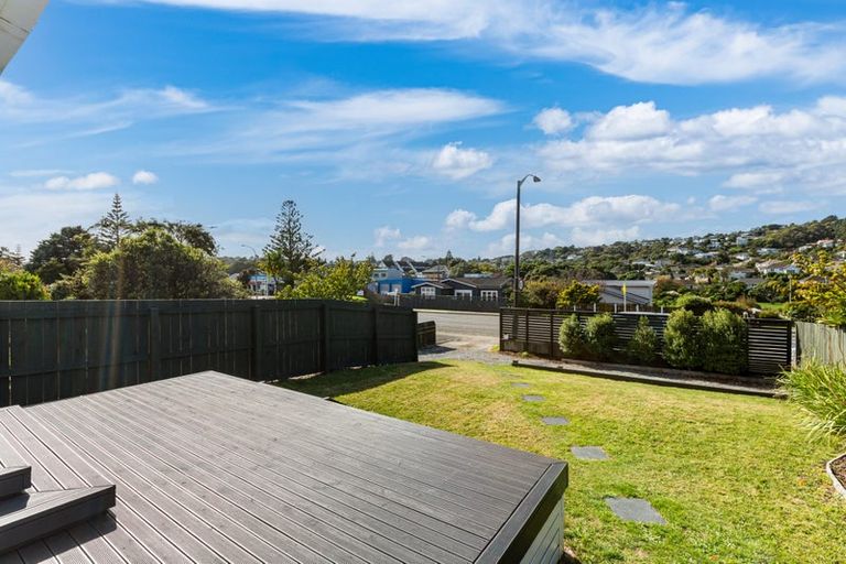 Photo of property in 90 Main Road, Titahi Bay, Porirua, 5022