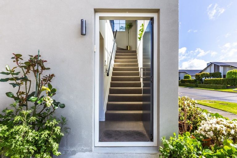 Photo of property in 33 Chateau Crescent, Rangatira Park, Taupo, 3330