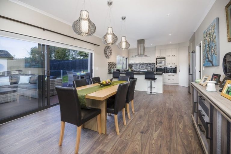 Photo of property in 26 Wautaiti Drive, Riverhead, 0820