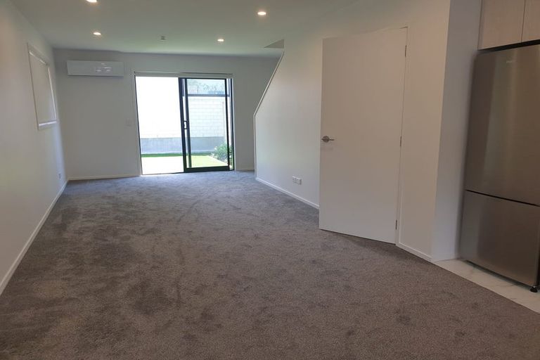Photo of property in 3/14 Wilsher Crescent, Henderson, Auckland, 0612