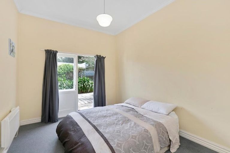 Photo of property in 30 Luxford Street, Berhampore, Wellington, 6023