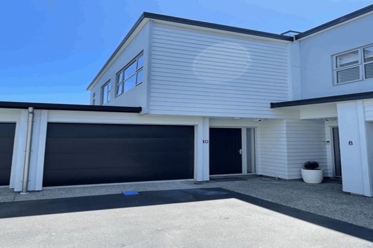 Photo of property in 10 Lucern Lane, Petone, Lower Hutt, 5012