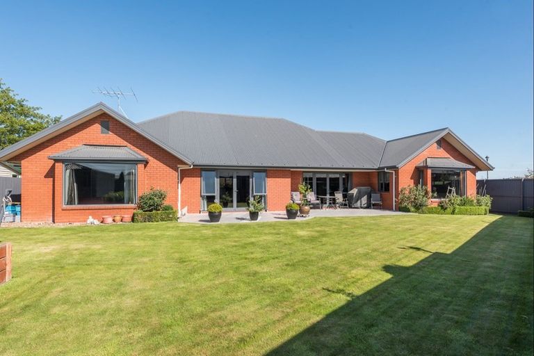 Photo of property in 18 Millibrook Place, Tinwald, Ashburton, 7700