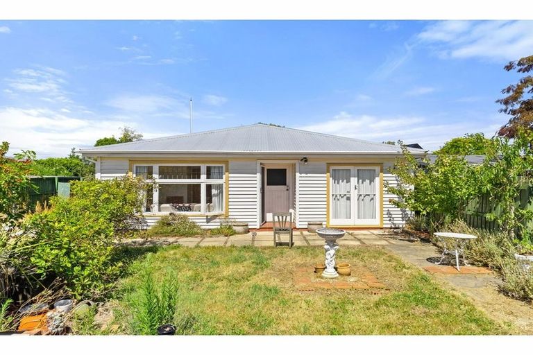 Photo of property in 8 Kahu Road, Riccarton, Christchurch, 8041