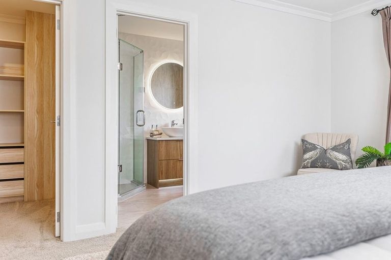 Photo of property in 2 Caldwell Place, Pinehill, Auckland, 0632