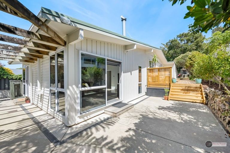 Photo of property in 35 Park Road, Belmont, Lower Hutt, 5010