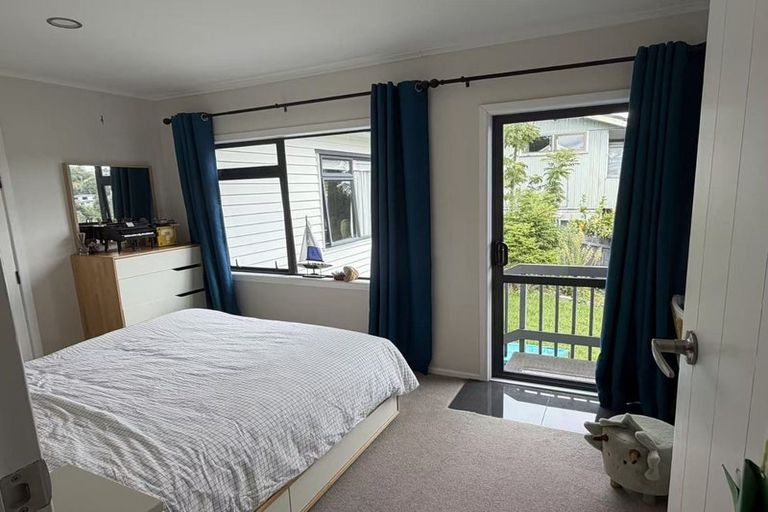 Photo of property in 1/26 Philson Terrace, Browns Bay, Auckland, 0630