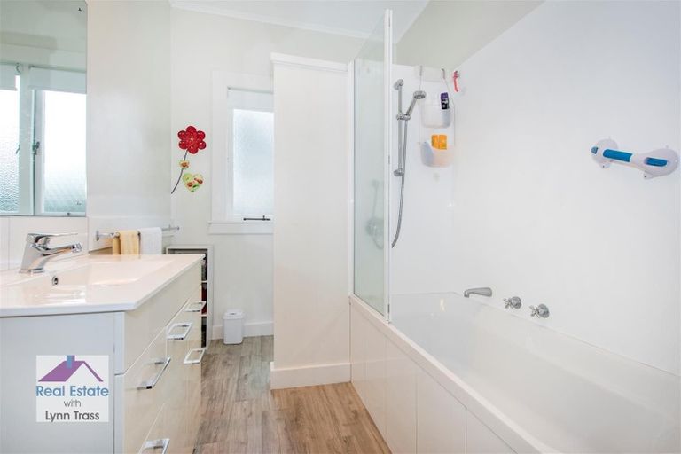 Photo of property in 48 Memorial Drive, Parahaki, Whangarei, 0112