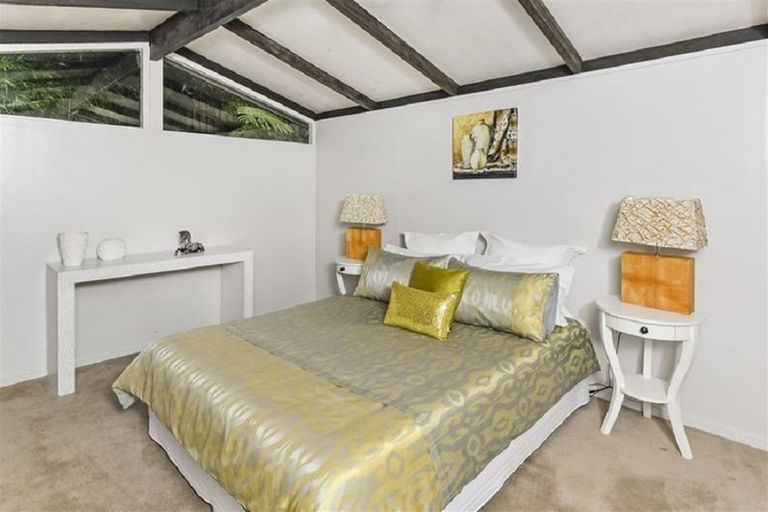 Photo of property in 32 Greenhithe Road, Greenhithe, Auckland, 0632