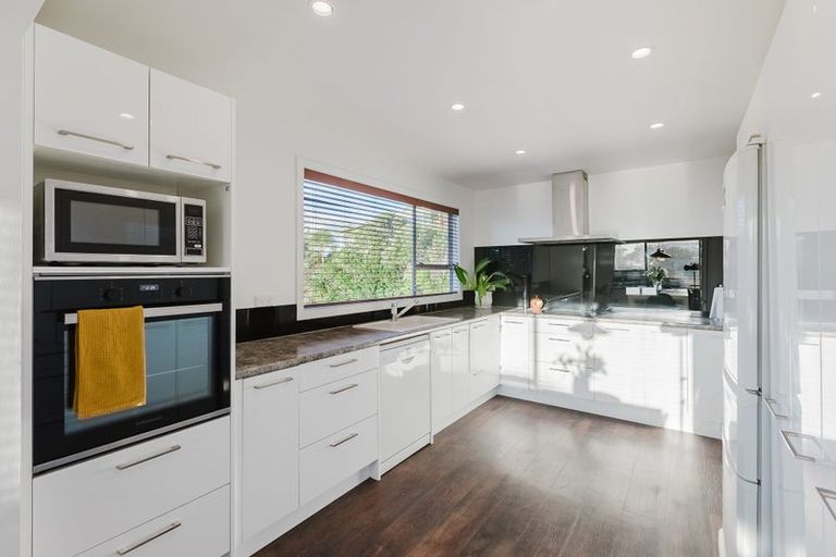 Photo of property in 7 Livet Place, Papakowhai, Porirua, 5024