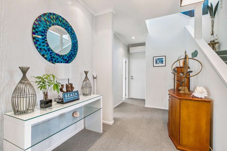 Photo of property in 1b Evans Road, Papamoa Beach, Papamoa, 3118