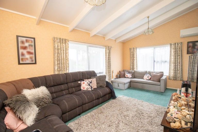 Photo of property in 6 Hale Place, Ngatea, 3503