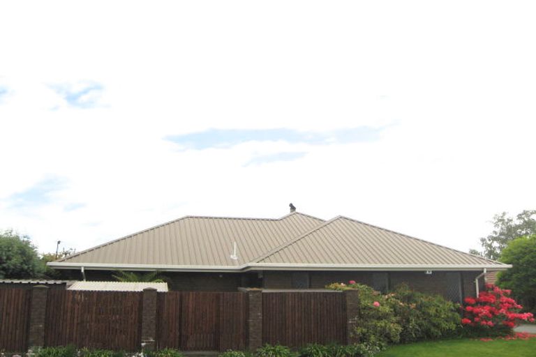 Photo of property in 4 Hibiscus Place, Redwood, Christchurch, 8051