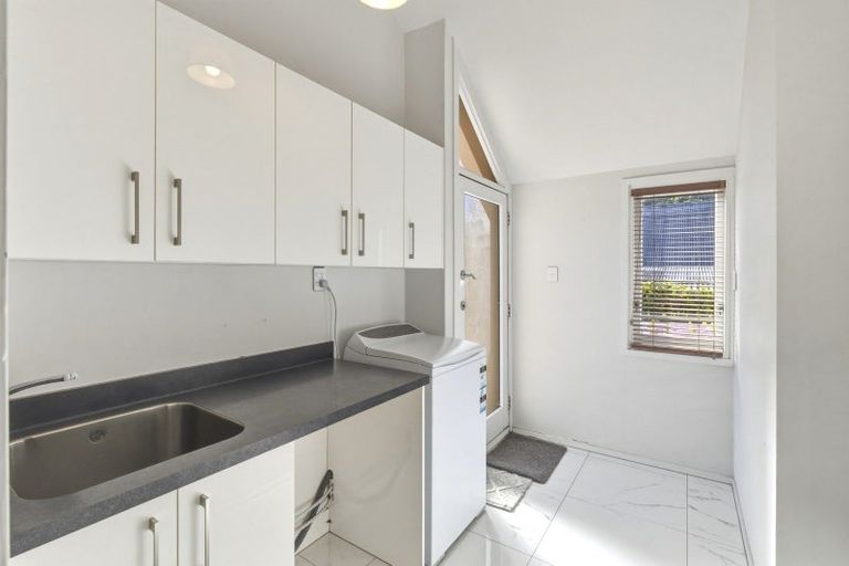 Photo of property in 6 Aiken Road, Saint Johns Hill, Whanganui, 4501