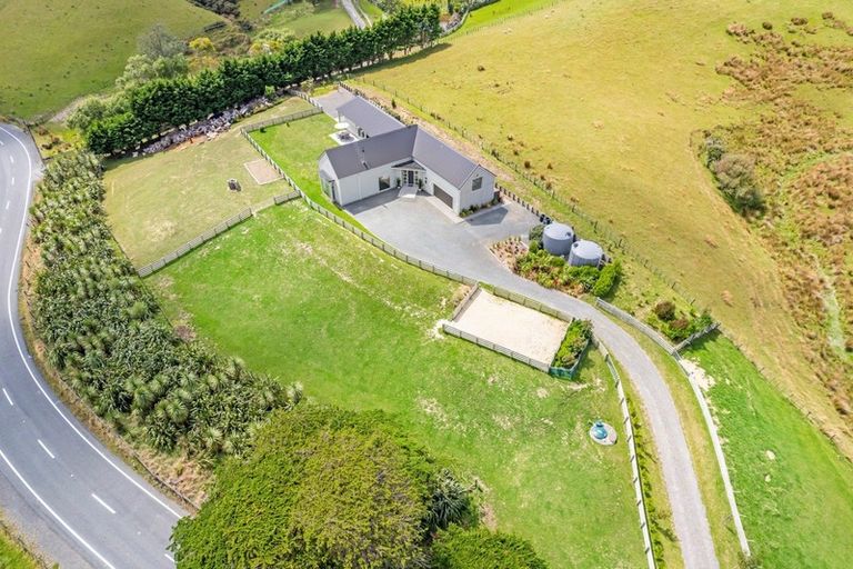 Photo of property in 800 Ohariu Valley Road, Ohariu, Wellington, 6037