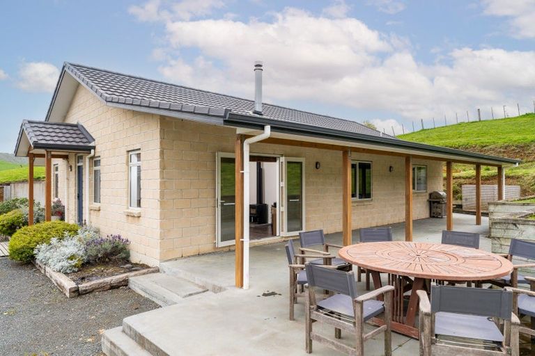 Photo of property in 28 Wrights Road, Raglan, 3295