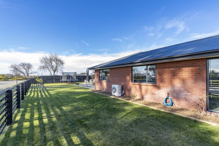 Photo of property in 22 Minerva Crescent, Woodend, 7610