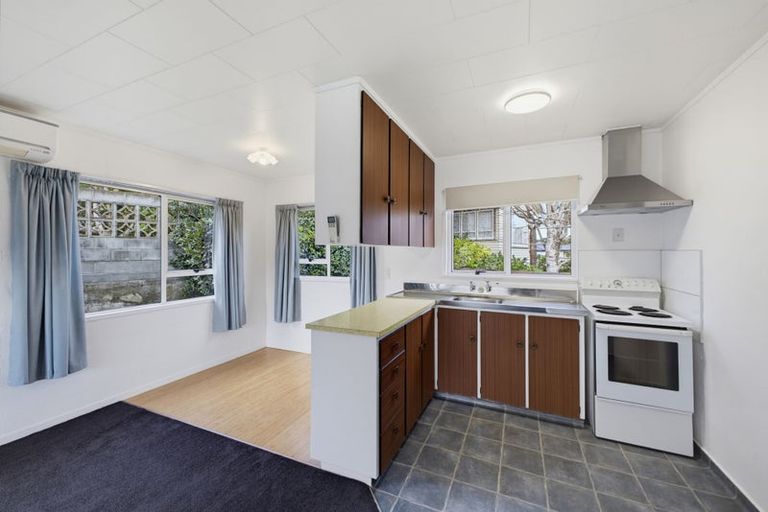 Photo of property in 71 Ngamotu Road, Spotswood, New Plymouth, 4310