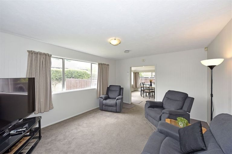 Photo of property in 1/20 Heaphy Place, Casebrook, Christchurch, 8051