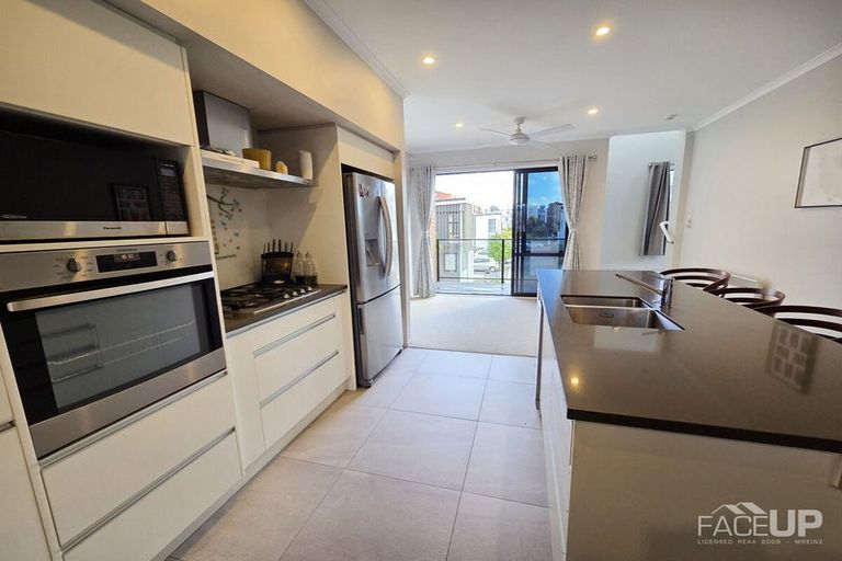 Photo of property in 13 William Stratton Lane, Hobsonville, Auckland, 0616