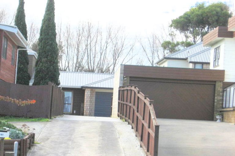 Photo of property in 2/181 Carnoustie Drive, Wattle Downs, Auckland, 2103