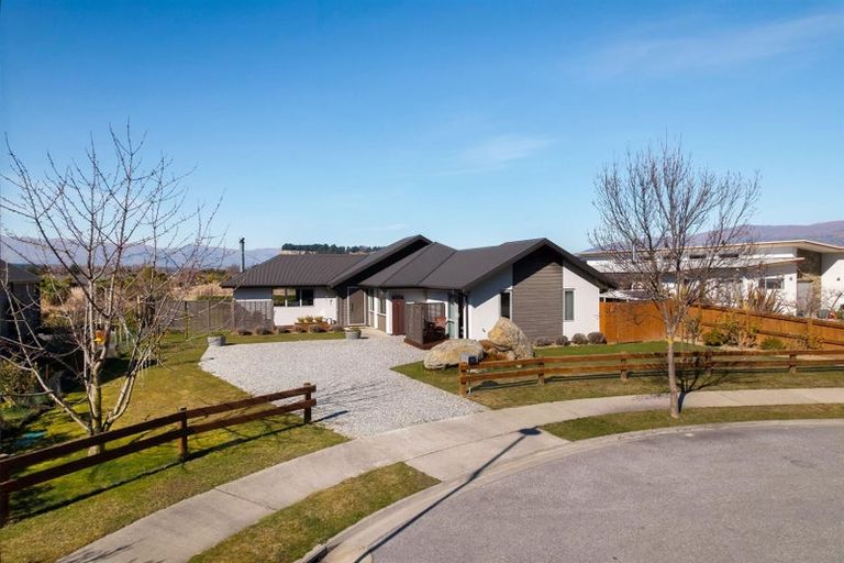 Photo of property in 60 Quinnat Street, Albert Town, Wanaka, 9305
