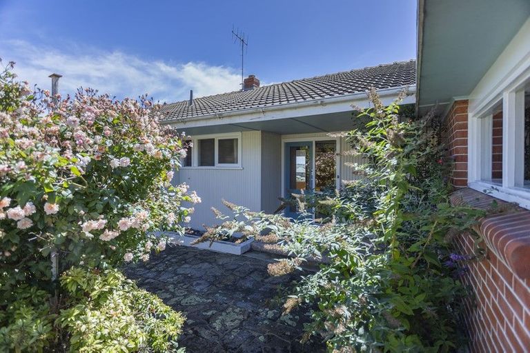 Photo of property in 24 Avon Street, South Hill, Oamaru, 9400