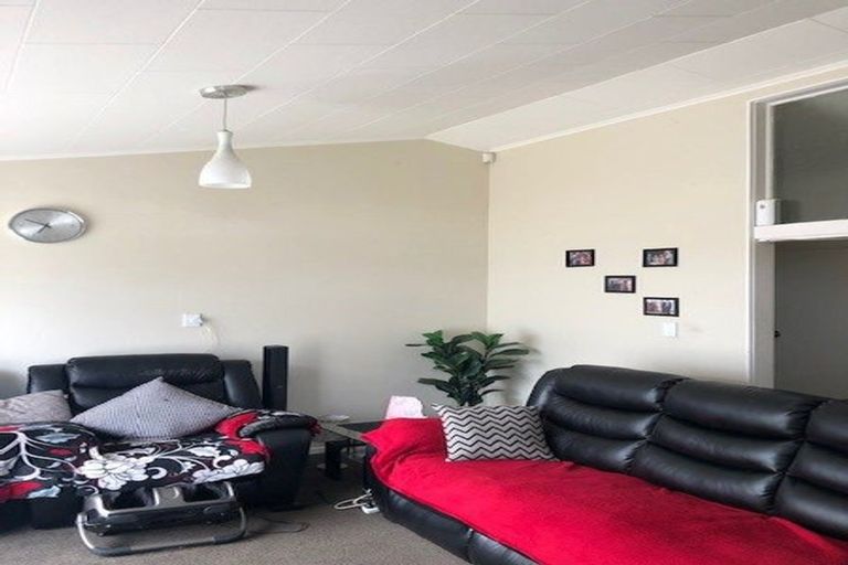 Photo of property in 1/81 Station Road, Papatoetoe, Auckland, 2025