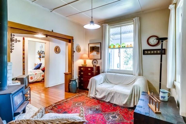 Photo of property in 1 Harvey Road, Bluff Hill, Napier, 4110