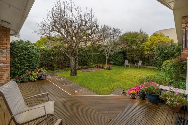 Photo of property in 135 Lake Crescent, Hamilton Lake, Hamilton, 3204