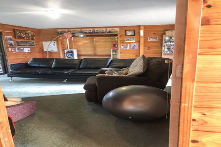 Photo of property in 2/61 Arawa Street, New Lynn, Auckland, 0600