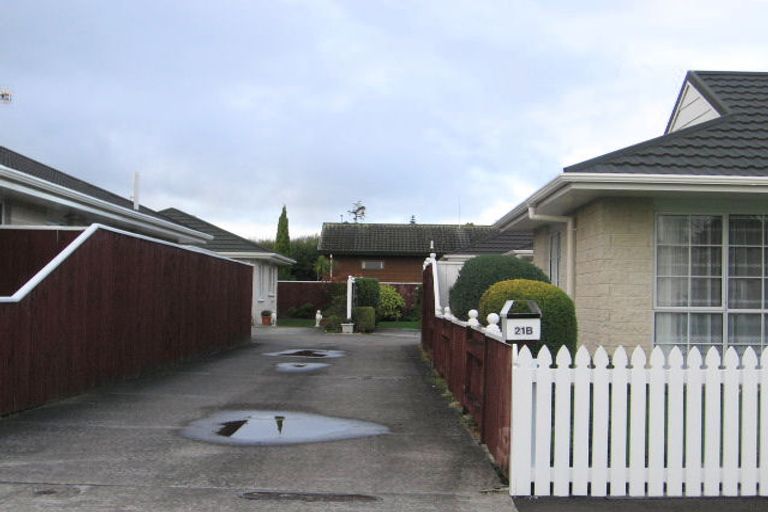 Photo of property in 21b Rangitira Avenue, Palmerston North, 4414