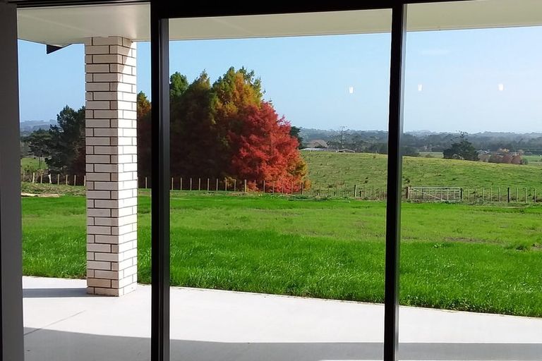 Photo of property in 115 Nixon Road, Taupaki, Henderson, 0782