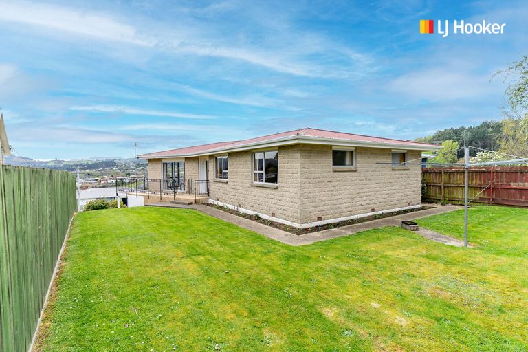 Photo of property in 49 Elwyn Crescent, Green Island, Dunedin, 9018