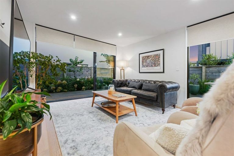 Photo of property in 2/23 Strowan Avenue, Fairfield, Hamilton, 3214