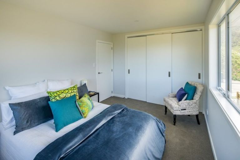 Photo of property in 92 Silverstream Road, Crofton Downs, Wellington, 6035