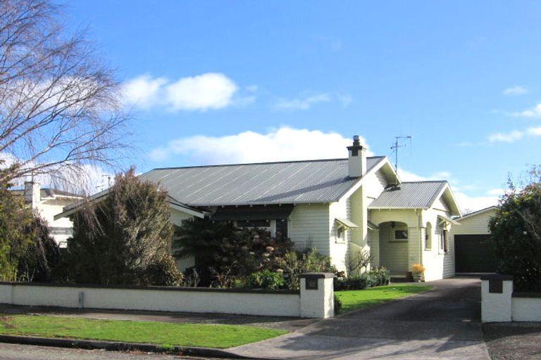 Photo of property in 10 Miro Street, Takaro, Palmerston North, 4410