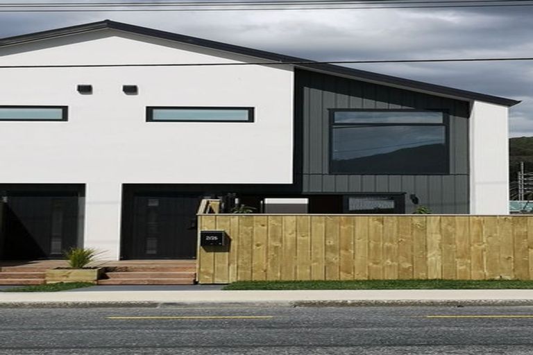 Photo of property in 2/26 Fitzherbert Road, Wainuiomata, Lower Hutt, 5014