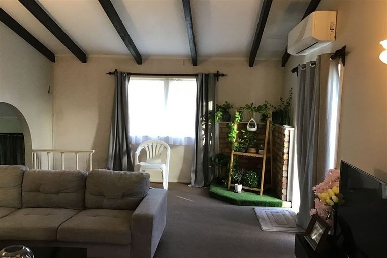 Photo of property in 2/462 Hillsborough Road, Mount Roskill, Auckland, 1041