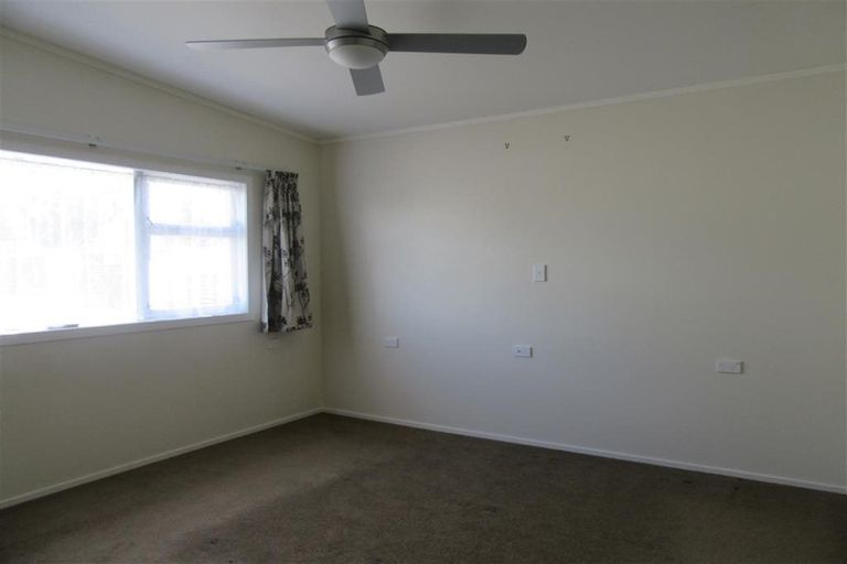 Photo of property in 117a Carlisle Road, Northcross, Auckland, 0632