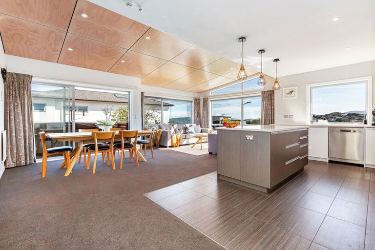 Photo of property in 7 Aoraki Rise, Aotea, Porirua, 5024