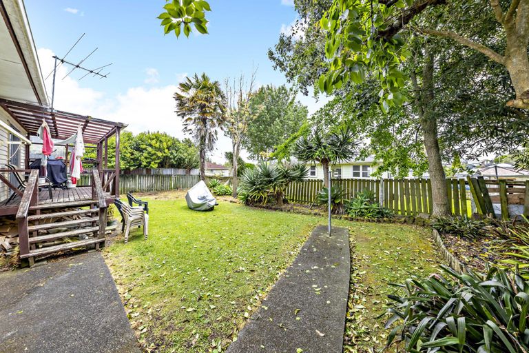 Photo of property in 6 Ronald Place, Manurewa, Auckland, 2102