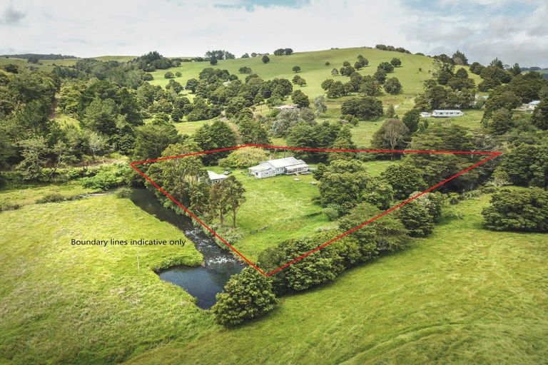 Photo of property in 1 Old Mill Road, Donnellys Crossing, Dargaville, 0379