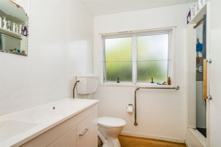 Photo of property in 20 Cook Drive, Whitianga, 3510