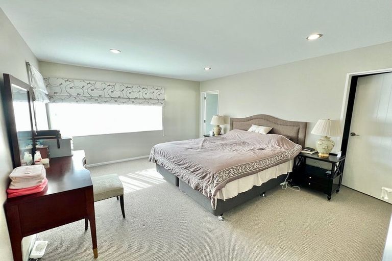 Photo of property in 92a Schnapper Rock Road, Schnapper Rock, Auckland, 0632