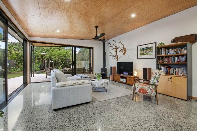 Photo of property in 59 The Circle, Manly, Whangaparaoa, 0930